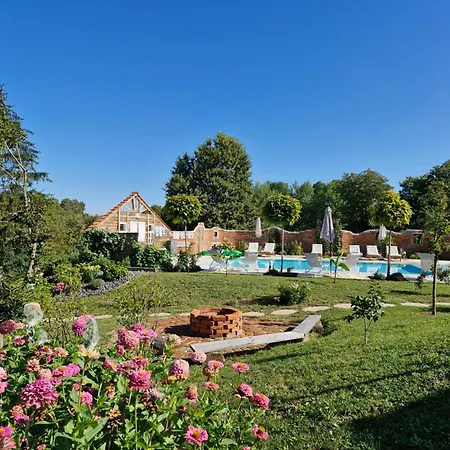 Chalet Seventh Heaven Village Glamping Rogasovci